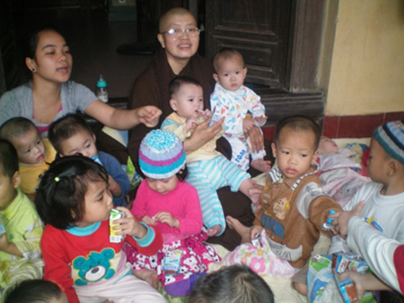 Bu&ocirc;n b&aacute;n trẻ em ch&ugrave;a Bồ Đề: Những ph&aacute;t ng&ocirc;n của trụ tr&igrave; Th&iacute;ch Đ&agrave;m Lan